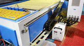 S&A特域CW-3000微型製冷機，為亞克力主軸雕刻機提供散熱